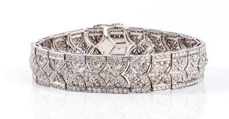 Bracciale semirigido con diamanti ...  - Asta Fashion & Luxury, Gioielli, Memorabilia, Militaria, Medaglie e Ordini Cavallereschi - Bertolami Fine Art - Casa d'Aste