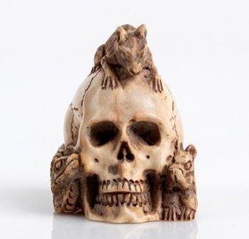 "Memento Mori", teschio tedesco in osso - XIX secolo
...  - Auction GIOIELLI, OROLOGI, ARGENTI, ANTICHI AVORI, ICONE E ALTRI OGGETTI D’ARTE E DA COLLEZIONE Tra i gioielli, un lascito ereditario posto all’incanto in favore dell’Istituto Sant’Antonio di Padova Basilica del Santo. - Bertolami Fine Art - Casa d'Aste