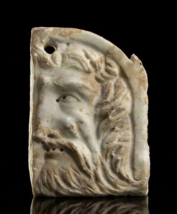 PROFILO MASCHILE
III - IV secolo d.C.
cm 20,5 x 14; spessore ca. cm 3

Protome ...