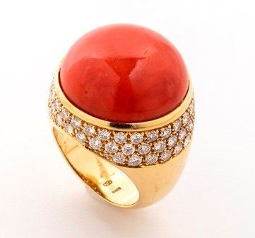 Anello con corallo cerasuolo e diamanti...