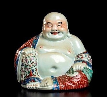 BUDAI IN PORCELLANA CON DECORO POLICROMO
Cina, XX secolo...  - Auction Arte Asiatica e Tribale - Bertolami Fine Art - Casa d'Aste