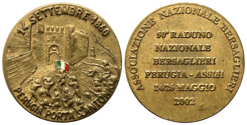 Perugia. Medaglia 50° Raduno Nazionale Bersaglieri Perugia-assisi 2002. Ae Dorato con Smalti Inte...