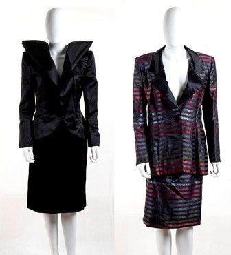 MILA SCHÖN ALTA MODA
LOTTO DI 2 ARTICOLI
Anni ‘80...  - Auction Maria Pia e Amintore Fanfani: Memorabilia, Onorificenze, Fashion&Luxury, Opere e Oggetti d'Arte, Arredi. - Bertolami Fine Art - Casa d'Aste