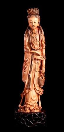 GUANYIN STANTE IN AVORIO
Cina, inizio del XX secolo...  - Auction Arte Asiatica e Tribale - Bertolami Fine Art - Casa d'Aste