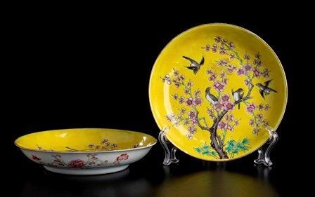 COPPIA DI PIATTINI IN PORCELLANA
Cina, marchio del periodo Guangxu...  - Auction Arte Asiatica e Tribale - Bertolami Fine Art - Casa d'Aste