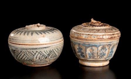 DUE CONTENITORI CON COPERCHIO IN CERAMICA DIPINTA 'SAWANKALOK'
Thailandia, XV-X...  - Asta Arte Asiatica e Tribale - Bertolami Fine Art - Casa d'Aste