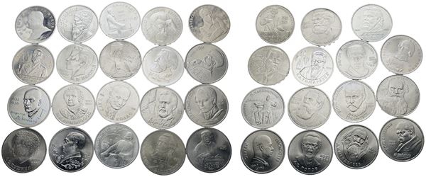 URSS. Lotto di 35 rubli da classificare. Date, metalli e conservazioni varie