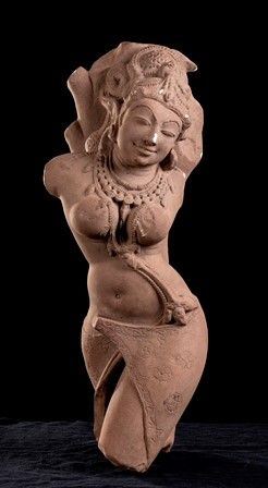 FIGURA FEMMINILE CELESTE IN TERRACOTTA, SURASUNDARI
India, XX secolo
...