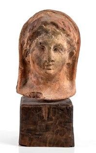 RITRATTO VOTIVO IN TERRACOTTA
IV - III secolo a.C.
alt. cm 26; alt. totale con ...