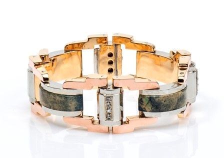 Bracciale vintage in oro, diamanti e pietre colorate...  - Asta Gioielli, orologi, argenti e penne da collezione. Dal lotto 163 al lotto 465: le creazioni in perle, coralli e altre pietre preziose dell’azienda Mondial Coral di Torre del Greco in liquidazione - Bertolami Fine Art - Casa d'Aste
