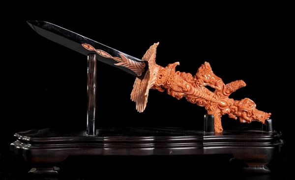Scultura in corallo Cerasuolo...  - Auction CORALLI, PERLE E CAMMEI: GIOIELLI E OGGETTI D’ARTE DALLA LIQUIDAZIONE DELL’AZIENDA MONDIAL CORAL DI TORRE DEL GRECO - Bertolami Fine Art - Casa d'Aste
