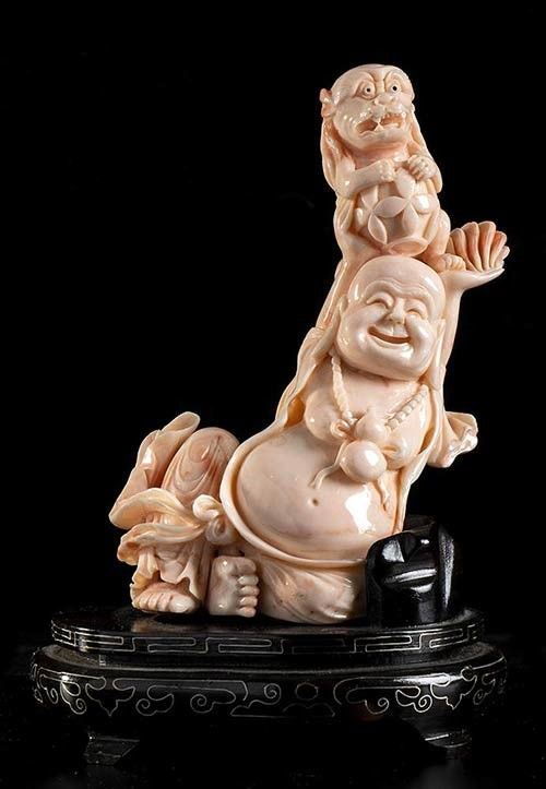 Scultura in corallo Cerasuolo...  - Auction CORALLI, PERLE E CAMMEI: GIOIELLI E OGGETTI D’ARTE DALLA LIQUIDAZIONE DELL’AZIENDA MONDIAL CORAL DI TORRE DEL GRECO - Bertolami Fine Art - Casa d'Aste