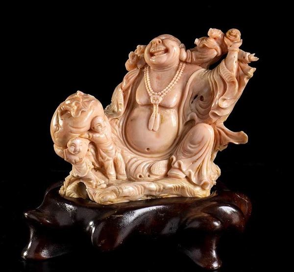 Scultura in corallo Cerasuolo...  - Auction CORALLI, PERLE E CAMMEI: GIOIELLI E OGGETTI D’ARTE DALLA LIQUIDAZIONE DELL’AZIENDA MONDIAL CORAL DI TORRE DEL GRECO - Bertolami Fine Art - Casa d'Aste