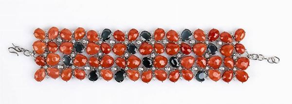BRACCIALE IN ORO, CORALLO E DIAMANTI...  - Auction CORALLI, PERLE E CAMMEI: GIOIELLI E OGGETTI D’ARTE DALLA LIQUIDAZIONE DELL’AZIENDA MONDIAL CORAL DI TORRE DEL GRECO - Bertolami Fine Art - Casa d'Aste
