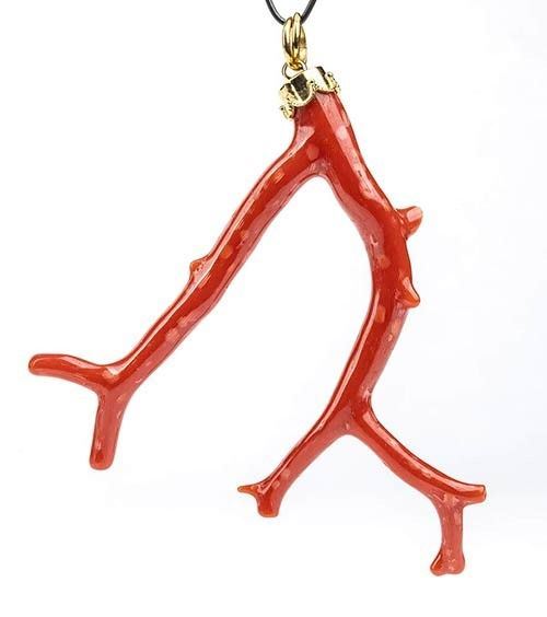 Pendente in oro con ramo di corallo Mediterraneo ...  - Auction CORALLI, PERLE E CAMMEI: GIOIELLI E OGGETTI D’ARTE DALLA LIQUIDAZIONE DELL’AZIENDA MONDIAL CORAL DI TORRE DEL GRECO - Bertolami Fine Art - Casa d'Aste