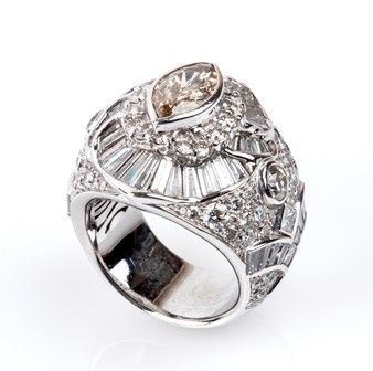 Anello a fascia in oro e diamanti ...