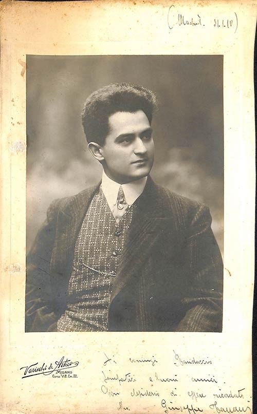 Giuseppe Taccani (Milano 1885 – ivi 1959)...  - Auction Grandi cantanti d'opera: la collezione La Guardia di fotografie con autografo (1890 - ‘2000) - Bertolami Fine Art - Casa d'Aste