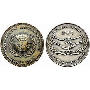 ONU. Medaglia1965. 20° anniversario delle Nazioni Unite. Ag (150 g - 63,5 mm)....  - Asta MARIA PIA E AMINTORE FANFANI - Bertolami Fine Art - Casa d'Aste