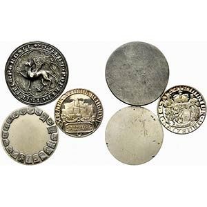 Lotto di 3 medaglie in argento (peso totale lordo 164 g)....  - Auction MARIA PIA E AMINTORE FANFANI - Bertolami Fine Art - Casa d'Aste