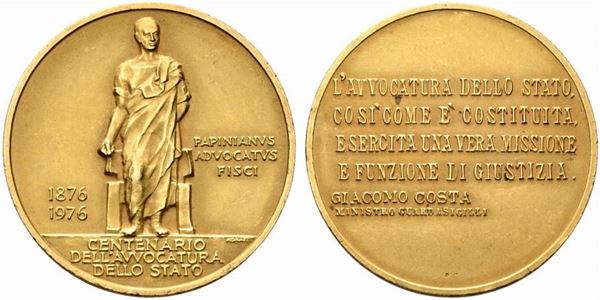 AVVOCATURA DELLO STATO. Medaglia del centenario 1976 AU 0.917 (51,06 g - 40 mm)...  - Asta MARIA PIA E AMINTORE FANFANI - Bertolami Fine Art - Casa d'Aste