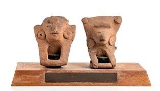 COPPIA DI STATUETTE IN TERRACOTTA
Messico, Cultura di Tlatilco
alt. cm 12 l'uno...