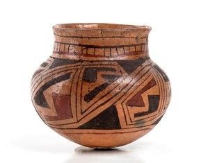 OLLA POLICROMA CON DECORAZIONE GEOMETRICA
Messico, Cultura di Casas Grandes
alt...