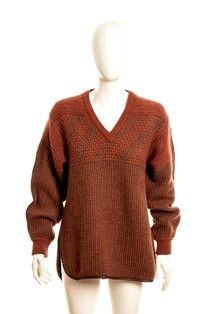 ISSEY MIYAKE
MAGLIONE IN LANA
Inizio anni ‘80...  - Auction Fashion&Luxury, Memorabilia, Militaria, Medaglie e Ordini Cavallereschi - Bertolami Fine Art - Casa d'Aste