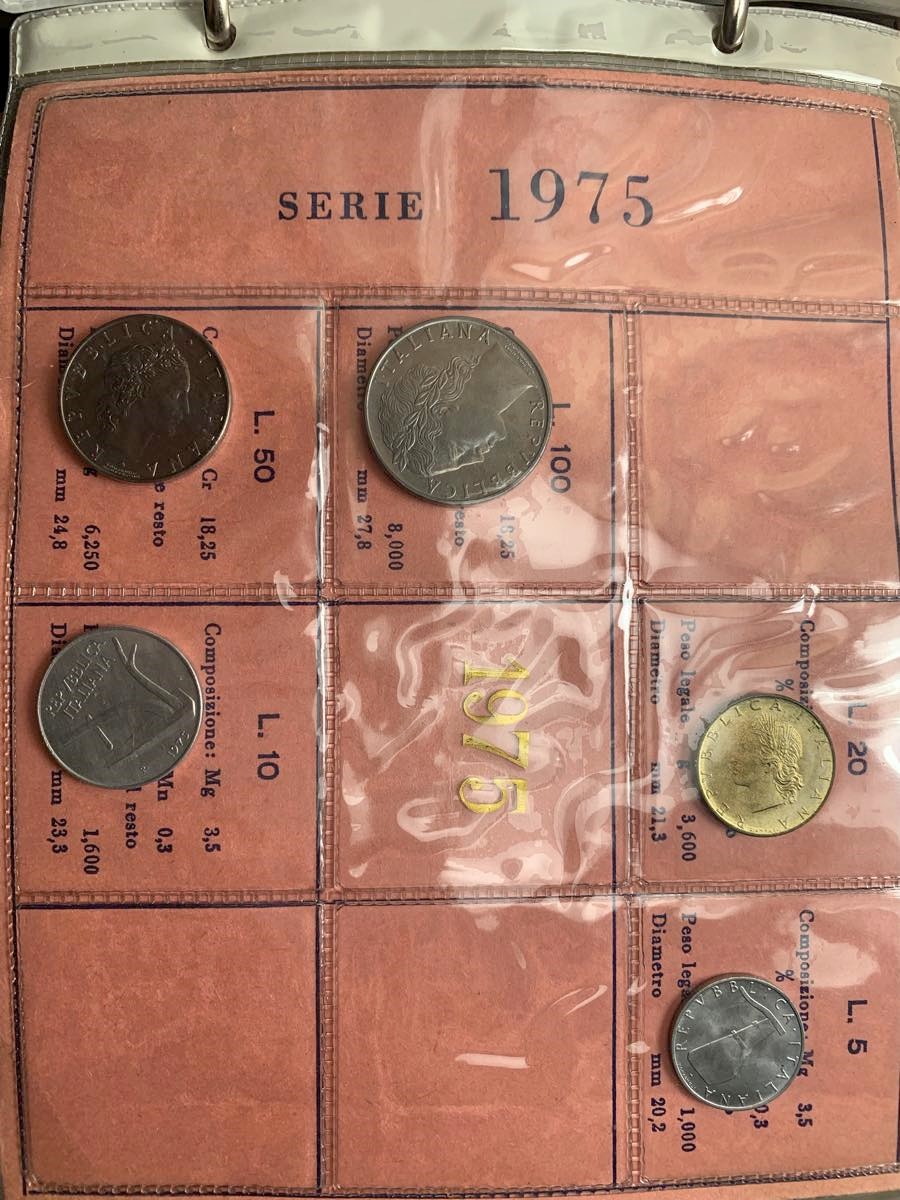 REPUBBLICA ITALIANA. Lotto di n. 16 serie divisionali e argenti dal 1970 al 1980.
