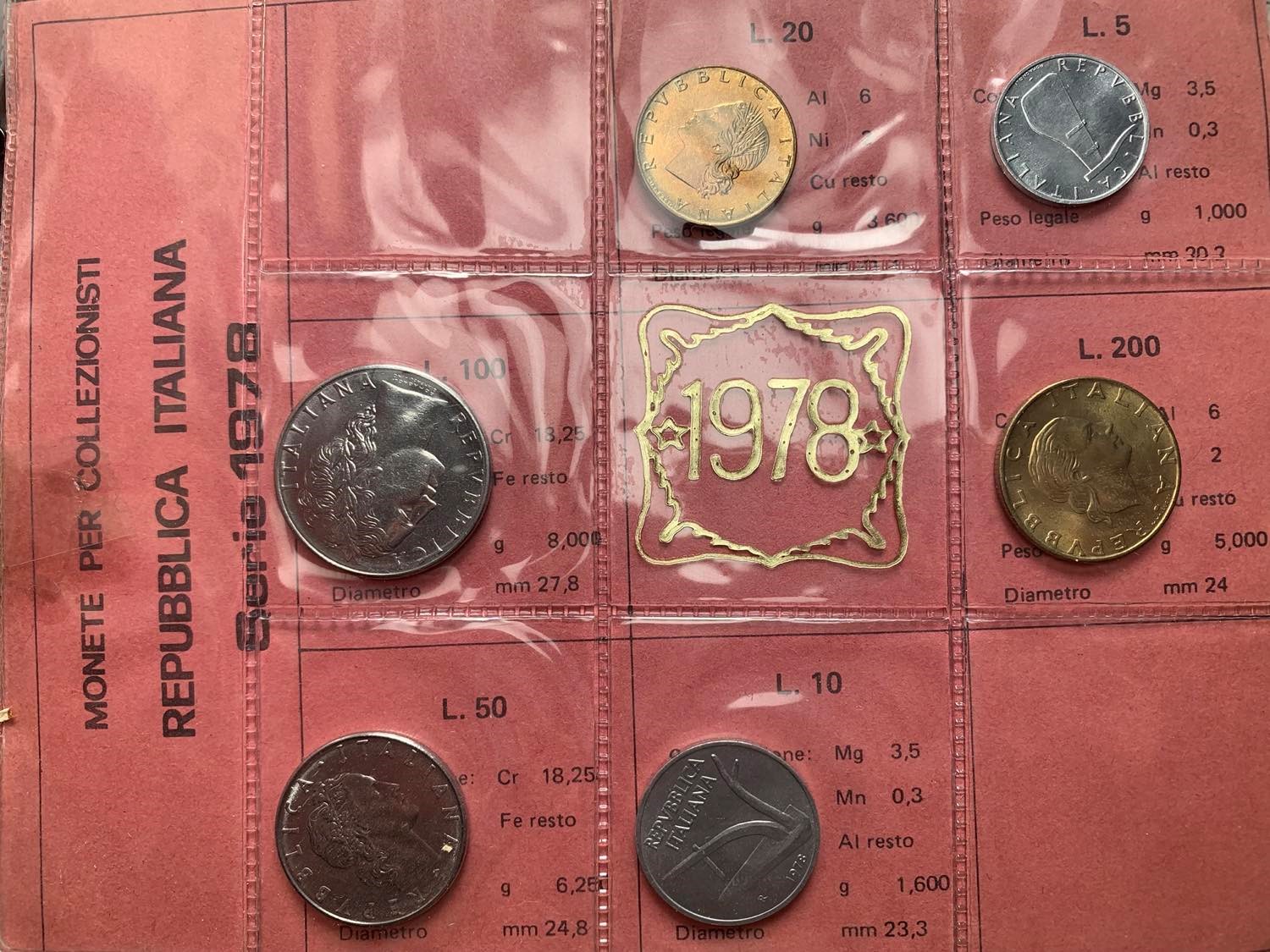 REPUBBLICA ITALIANA. Lotto di n. 16 serie divisionali e argenti dal 1970 al 1980.