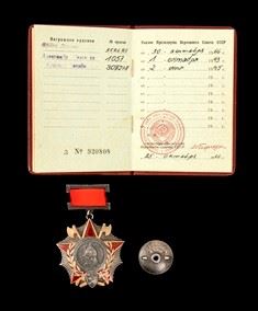 URSS- Ordine di Alexander Newsky, con documento
...  - Asta Fashion&Luxury, Memorabilia, Militaria, Medaglie e Ordini Cavallereschi - Bertolami Fine Art - Casa d'Aste