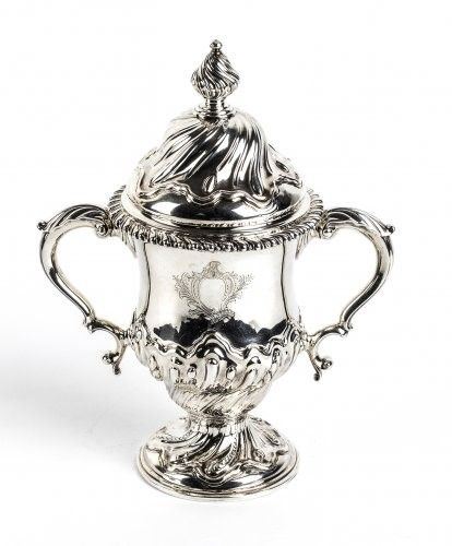 Coppa Inglese Georgiana in argento - Londra 1756, maestri argentieri WILLIAM SH...