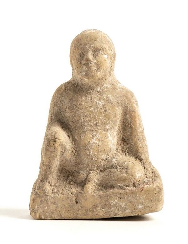 RAGAZZO SEDUTO
III - II secolo a.C.
Terracotta, alt. cm 7

Provenienza
Collezio...