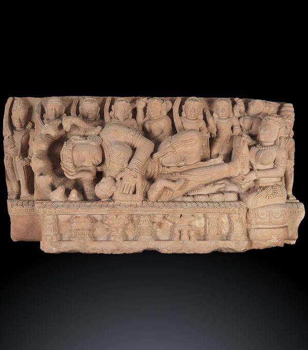 RILIEVO IN PIETRA CON YASHODA CHE ALLATTA KRISHNA
India centrale, XI-XII secolo...  - Auction Arte asiatica e tribale - Bertolami Fine Art - Casa d'Aste