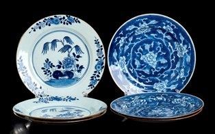 SEI PIATTI IN PORCELLANA 'BIANCO E BLU'
Cina, dinastia Qing, XVIII secolo...