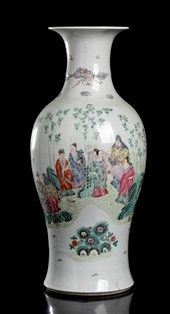 VASO A BALAUSTRO IN PORCELLANA CON DECORO POLICROMO
Cina, periodo della Repubbl...  - Asta Arte asiatica e tribale - Bertolami Fine Art - Casa d'Aste