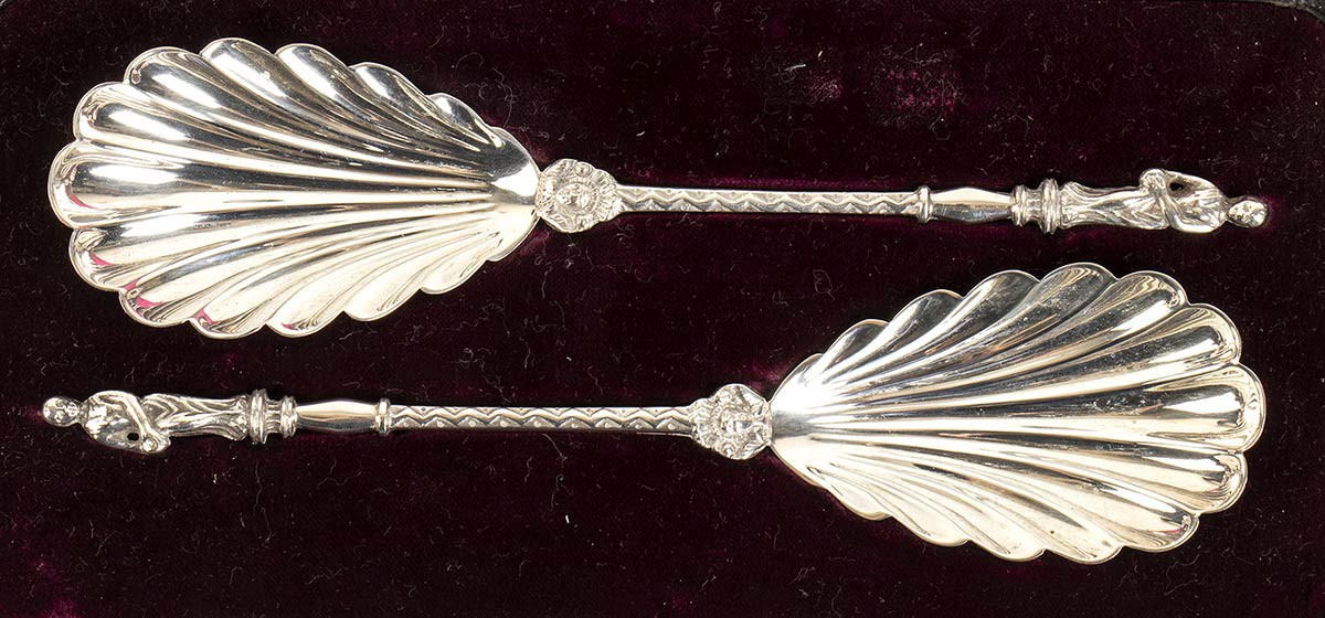 Coppia di Cucchiai Vittoriani Inglesi in Argento - Birmingham 1896, Maestri Argentieri William Hu...