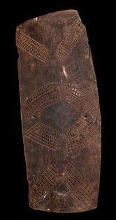 SCUDO IN LEGNO
Papua Nuova Guinea...  - Auction Arte asiatica e tribale - Bertolami Fine Art - Casa d'Aste