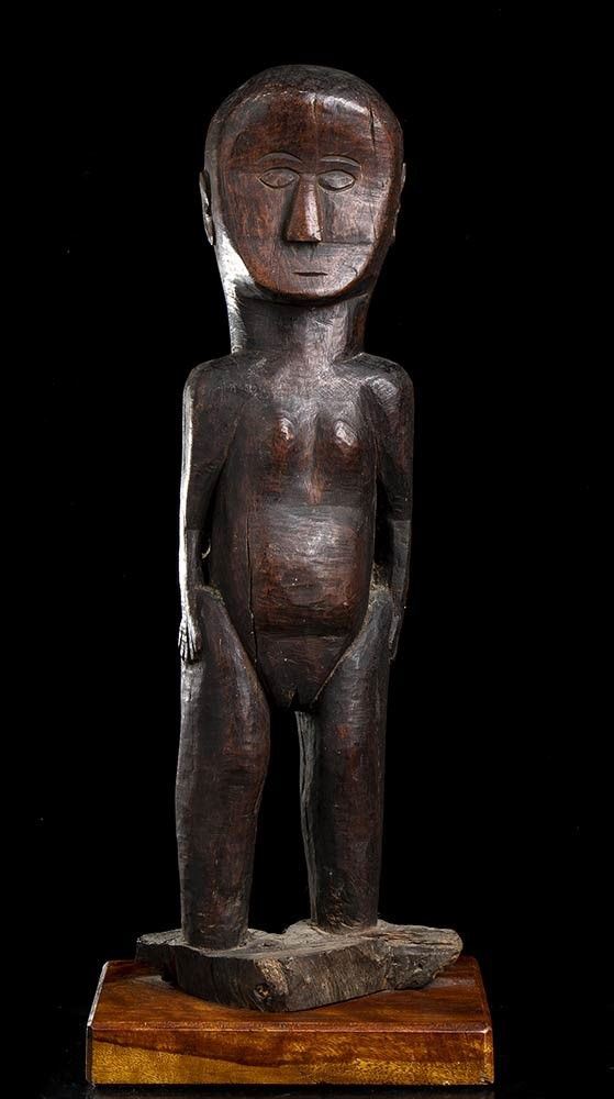 SCULTURA ANTROPOMORFA IN LEGNO
Borneo, Dayak...  - Asta Arte asiatica e tribale - Bertolami Fine Art - Casa d'Aste