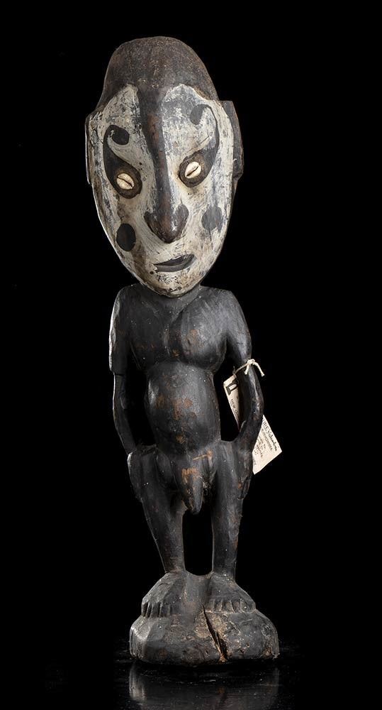 SCULTURA ANTROPOMORFA IN LEGNO E CAURI
Papua Nuova Guinea, Sepik...  - Asta Arte asiatica e tribale - Bertolami Fine Art - Casa d'Aste