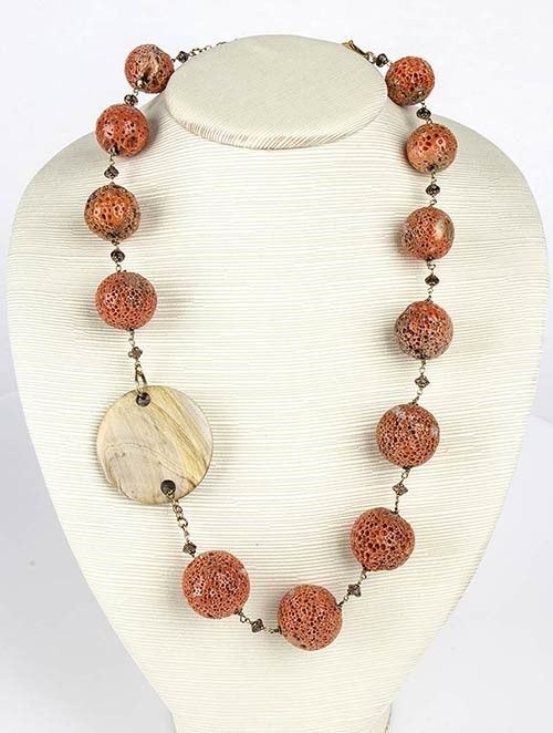 Girocollo con sfere di corallo cerasuolo, corno e quarzo fumé...  - Asta CORALLI, PERLE E CAMMEI: GIOIELLI E OGGETTI D’ARTE DALLA LIQUIDAZIONE DELL’AZIENDA MONDIAL CORAL DI TORRE DEL GRECO - Bertolami Fine Art - Casa d'Aste