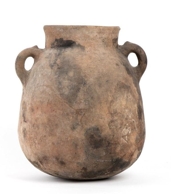 GRANDE OLLA BIANSATA
Turchia, produzione dei secoli XV - XVIII
alt. cm 36; diam...