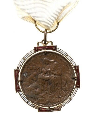 MEDAGLIA COMMEMORATIVA DELLA CRI NELLA GRANDE GUERRA...