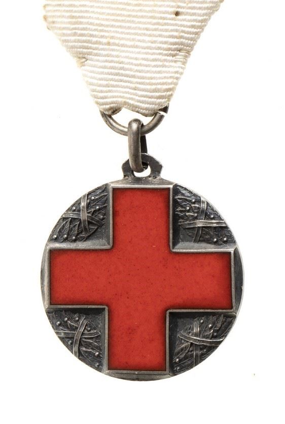 MILITARY HOSPITAL MEDAL EMANUELE FILIBERTO...  (ORDINI E MEDAGLIE - ITALIA, REGNO...)  - SILVER, RED ENAMEL, 30 MM - Auction Militaria, Medals and Orders of Chivalry - Bertolami Fine Art - Casa d'Aste