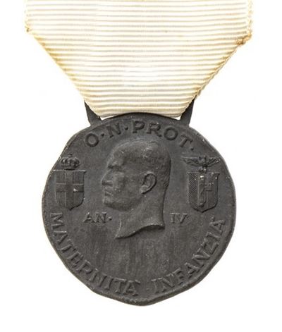 Medaglia Dell'opera Nazionale Maternita' e Infanzia