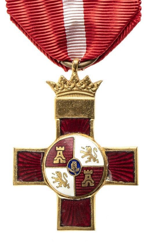 CRUZ ROJA AL MERITO MILITAR...