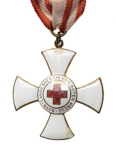 ENAMEL CROSS...  (CROCE ROSSA - GERMANIA, BAVIERA...)  - GILT BRONZE, ENAMELS, 46,6 MM - Auction Militaria, Medals and Orders of Chivalry - Bertolami Fine Art - Casa d'Aste
