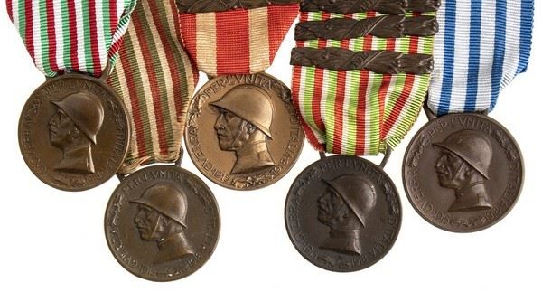 LOT OF FIVE VICTORY MEDALS...  (ORDINI E MEDAGLIE - ITALIA, REGNO...)  - BRONZE, 29,7 MM - Auction Militaria, Medals and Orders of Chivalry - Bertolami Fine Art - Casa d'Aste