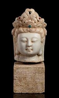 TESTA DI BODHISATTVA IN MARMO BIANCO CON INSERTI DI PIETRE DURE
Cina, XX secolo...  - Asta Arte Asiatica, Africana e Precolombiana - Bertolami Fine Art - Casa d'Aste