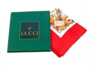 GUCCI                                 FOULARD IN SETA                    anni 8...  - Auction Fashion & Luxury, Memorabilia e Militaria - Bertolami Fine Art - Casa d'Aste