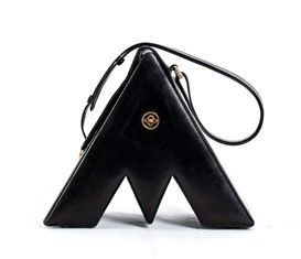 EMILIO CAVALLINI
BORSA
anni 80
...  - Auction Fashion & Luxury, Memorabilia e Militaria - Bertolami Fine Art - Casa d'Aste